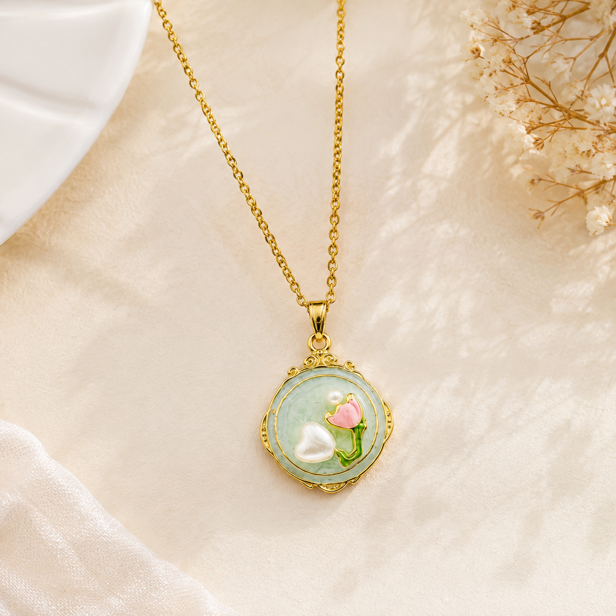 Bloom Pearl Necklace