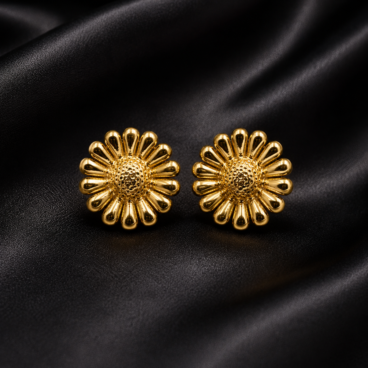 Daisy Stud Earrings