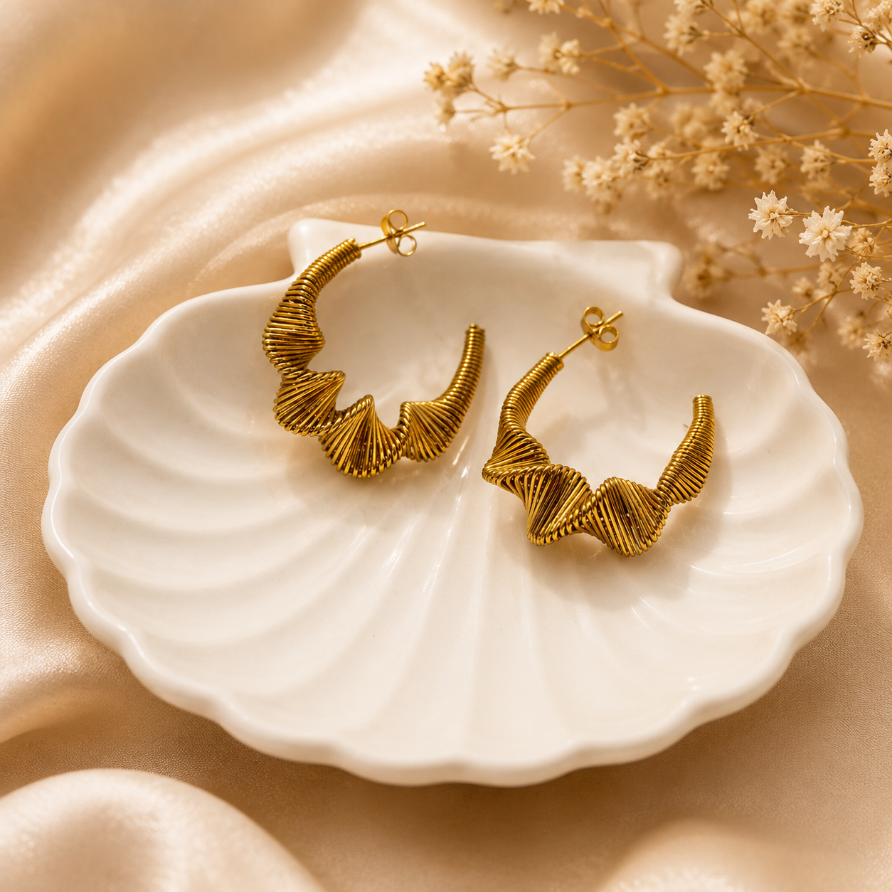 Auric Wave Earring