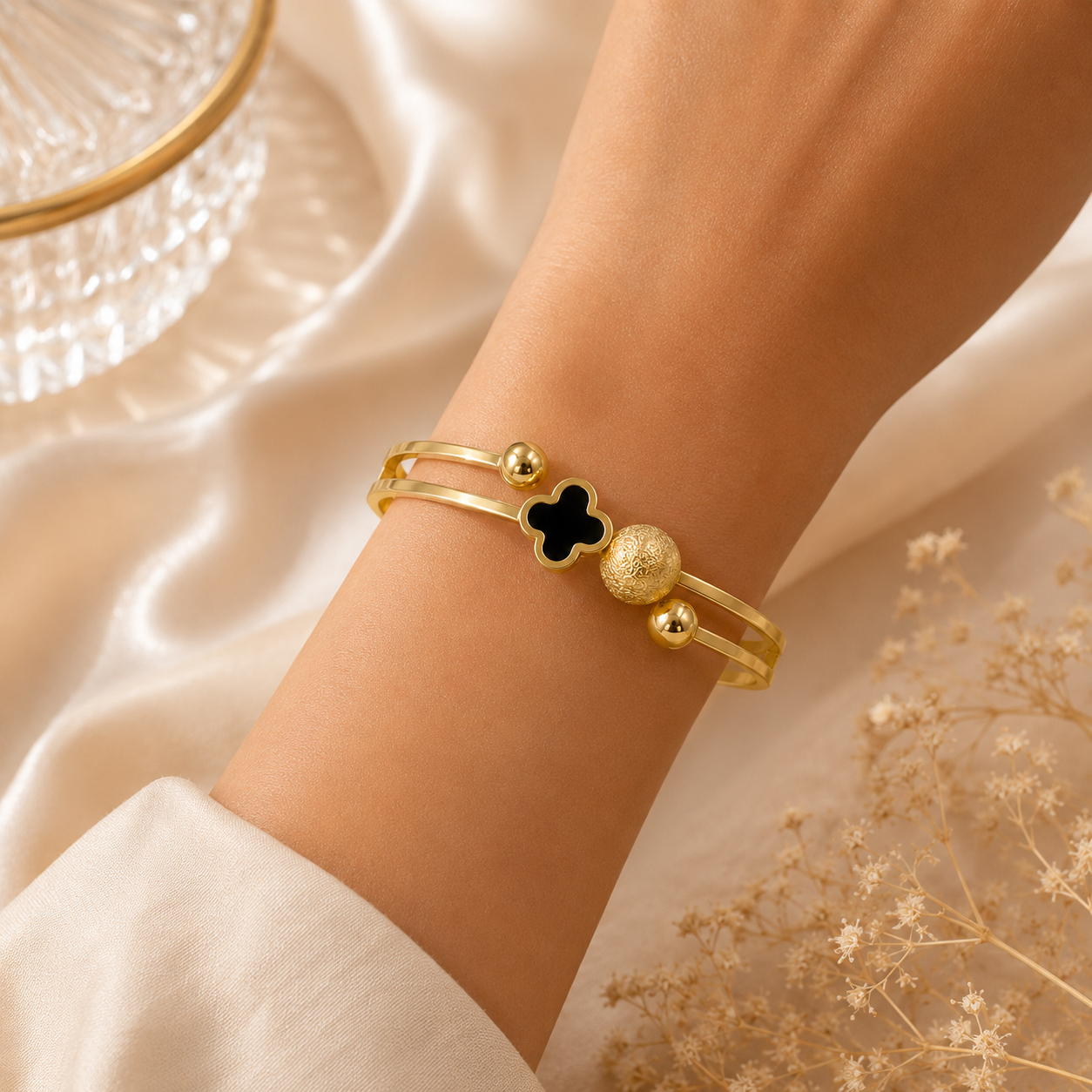 Eternal Clover Bracelet