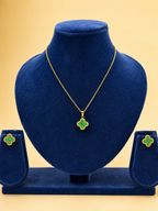 Emerald Clover Pendant Set