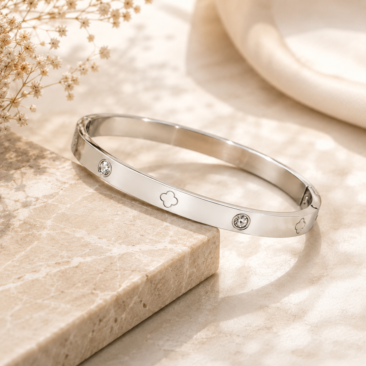 Clover Crystal Bracelet