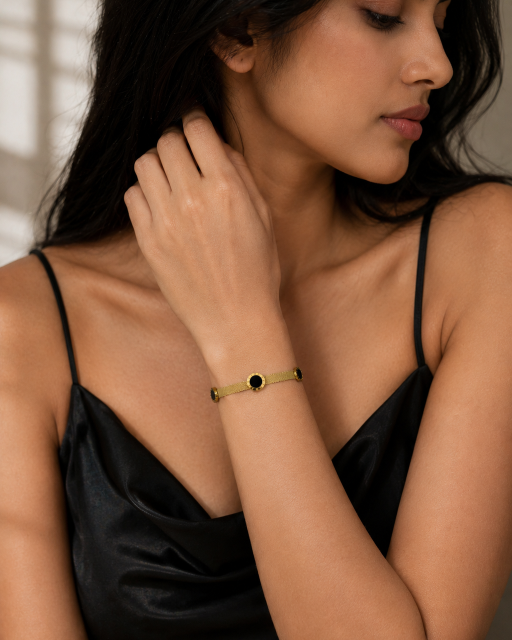 Golden Black Circle Mesh Bracelet