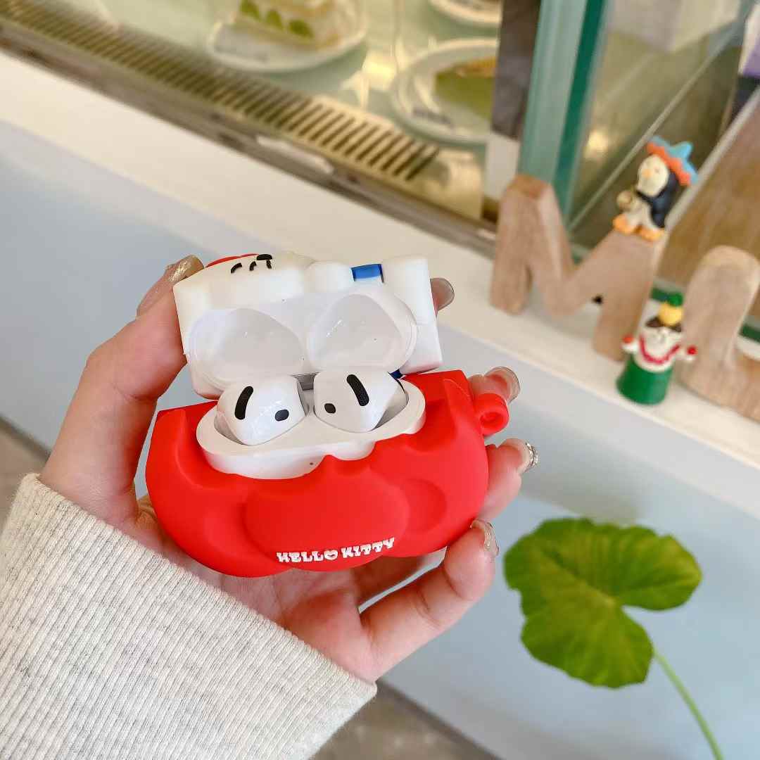 Hello Kitty Resting Airpod case
